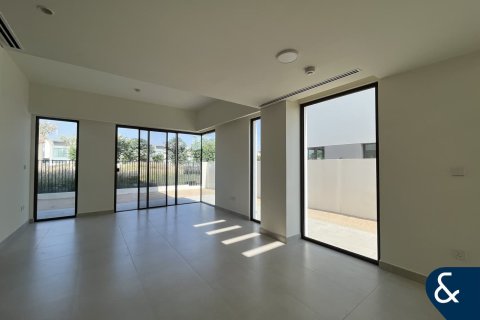 Villa en The Valley, Dubai, 4 dormitorios, 260 m², № 79104 - foto 4