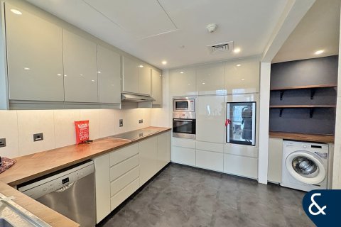 Apartment in Trident Grand Residence, Dubai Marina, Dubai 3 bedrooms, 165 sq.m. № 79094 - photo 16