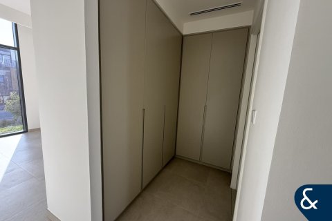 Villa in Mudon, Dubai 3 bedrooms, 251 sq.m. № 79092 - photo 17