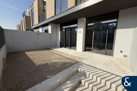 Villa in Mudon, Dubai 3 bedrooms, 251 sq.m. № 79092 - photo 11