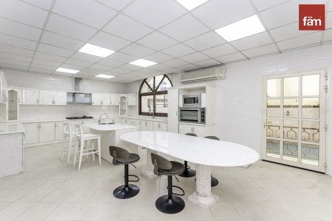 Villa en Al Barsha, Dubai, 6 dormitorios, 1393.5 m², № 83442 - foto 12