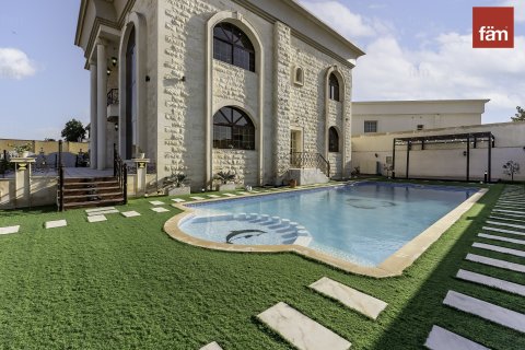 Villa en Al Barsha, Dubai, 6 dormitorios, 1393.5 m², № 83442 - foto 15