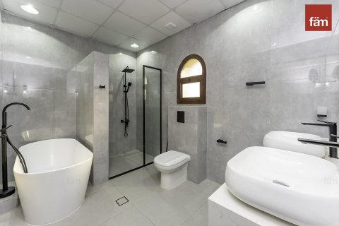 Villa en Al Barsha, Dubai, 6 dormitorios, 1393.5 m², № 83442 - foto 23