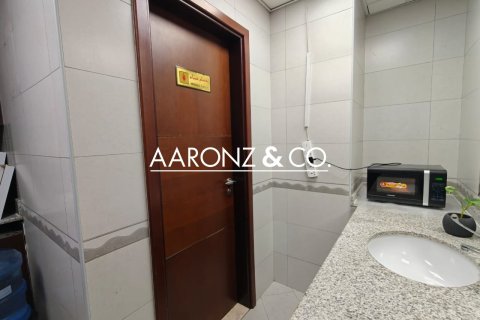 Снять в аренду офис в Бизнес-Бэе, Дубай: 255м², № 89177 - фото 22