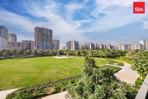 Apartamento en Dubai Hills Estate, Dubai, 3 dormitorios, 132.4 m², № 69594 - foto 1