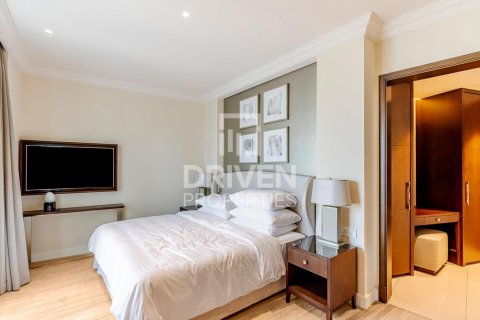 Купить квартиру в The Address Residence Fountain Views, Даунтаун Дубай (Даунтаун Бурдж Дубай), Дубай: 2 спальни, 135м², № 19380 - фото 13