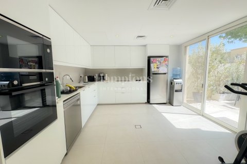 Снять в аренду таунхаус в The Springs, Дубай: 4 спальни, 348.38625000м², № 111205 - фото 11
