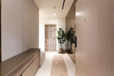Apartment in Jumeirah Village Circle, Dubai 1 bedroom, 85.38 sq.m. № 127603 - photo 8