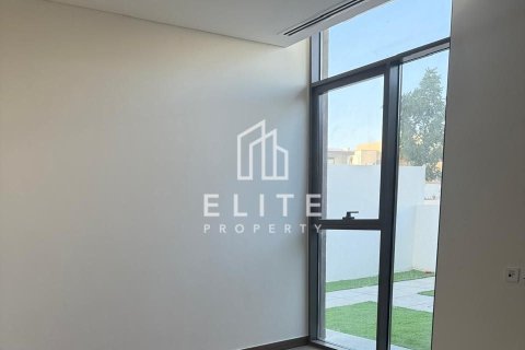 Снять в аренду таунхаус в Дубае: 4 спальни, 359м², № 85449 - фото 10