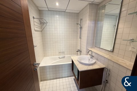 Apartment in AL SAHAB TOWER in Dubai Marina, Dubai 2 bedrooms, 126 sq.m. № 99208 - photo 10