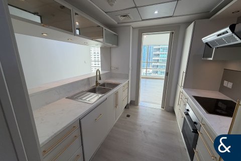 Apartment in AL SAHAB TOWER in Dubai Marina, Dubai 2 bedrooms, 126 sq.m. № 99208 - photo 4