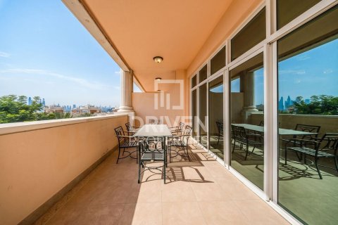 Apartment in The Crescent, Palm Jumeirah, Dubai 3 bedrooms, 238.39 sq.m. № 125137 - photo 14
