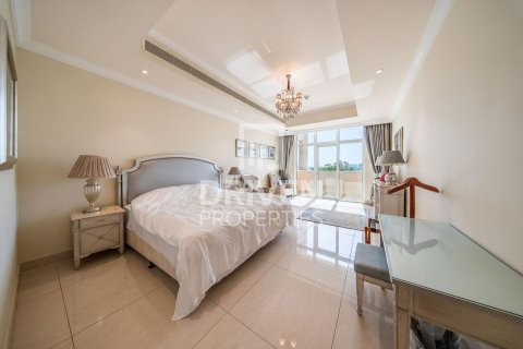 Apartment in The Crescent, Palm Jumeirah, Dubai 3 bedrooms, 238.39 sq.m. № 125137 - photo 12