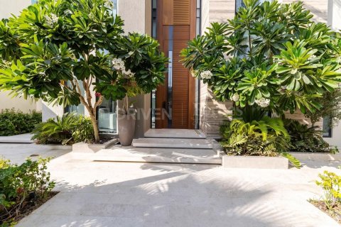 Villa in Jumeirah Park, Dubai 5 bedrooms, 540.79 sq.m. № 125139 - photo 26