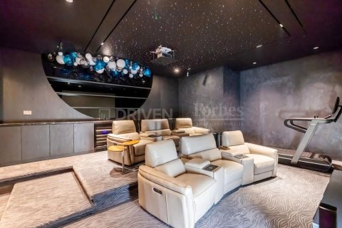Villa in Jumeirah Park, Dubai 5 bedrooms, 540.79 sq.m. № 125139 - photo 25