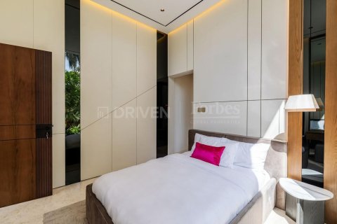 Villa in Jumeirah Park, Dubai 5 bedrooms, 540.79 sq.m. № 125139 - photo 22