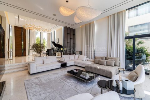 Villa in Jumeirah Park, Dubai 5 bedrooms, 540.79 sq.m. № 125139