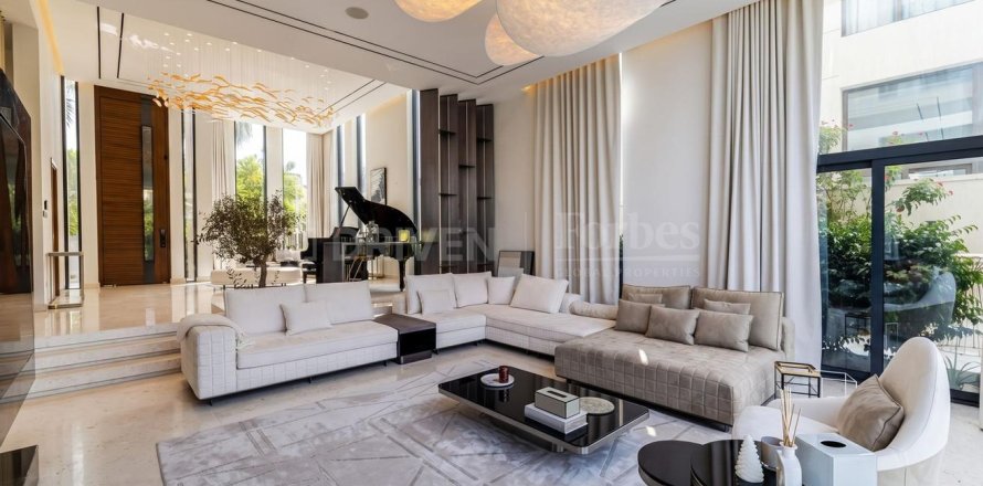 Villa in Jumeirah Park, Dubai 5 bedrooms, 540.79 sq.m. № 125139