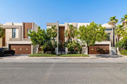 Villa in Jumeirah Park, Dubai 5 bedrooms, 540.79 sq.m. № 125139 - photo 6
