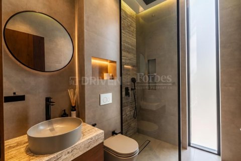 Villa in Jumeirah Park, Dubai 5 bedrooms, 540.79 sq.m. № 125139 - photo 28