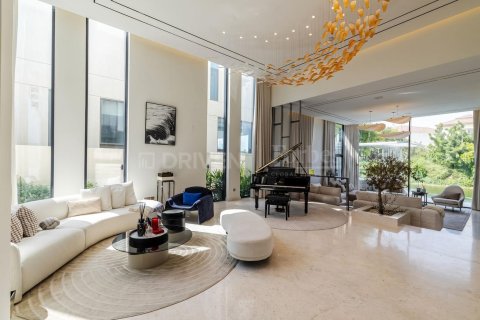 Villa in Jumeirah Park, Dubai 5 bedrooms, 540.79 sq.m. № 125139 - photo 8