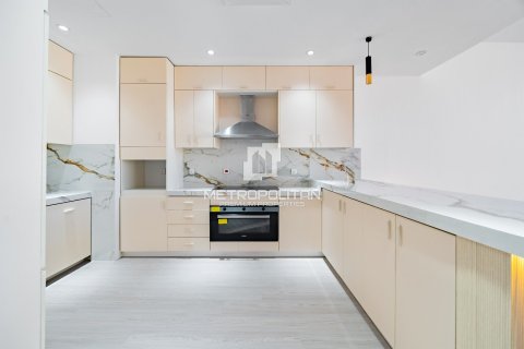 Apartamento en Tiara Residences, Palm Jumeirah, Dubai, 3 dormitorios, 211 m², № 74030 - foto 7