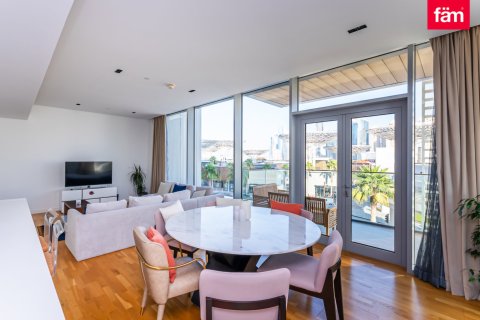 Apartment in Dubai 3 bedrooms, 195.1 sq.m. № 67383 - photo 3