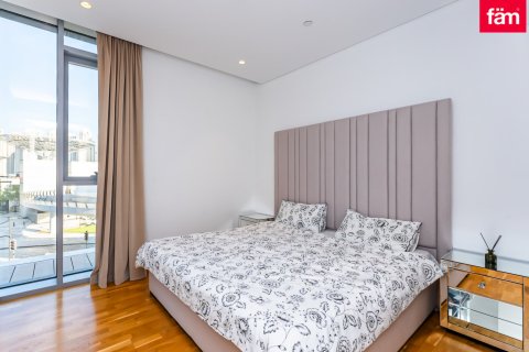 Apartment in Dubai 3 bedrooms, 195.1 sq.m. № 67383 - photo 8