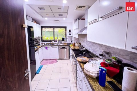 Apartment in Business Bay, Dubai 2 bedrooms, 178.8 sq.m. № 118508 - photo 14