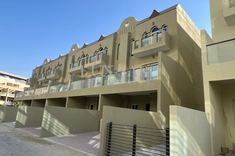 Maison de ville à Jumeirah Village Circle, Dubai, 4 chambres, 285 m², № 37318 - photo 1