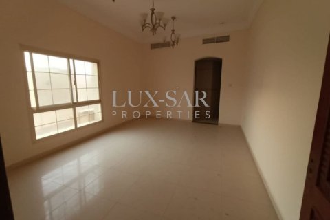Villa en Dubai, 6 dormitorios, 1138.1 m², № 37314 - foto 9