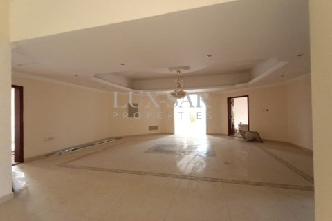 Villa en Dubai, 6 dormitorios, 1138.1 m², № 37314 - foto 4