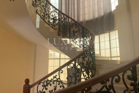 Villa en Dubai, 6 dormitorios, 1138.1 m², № 37314 - foto 16