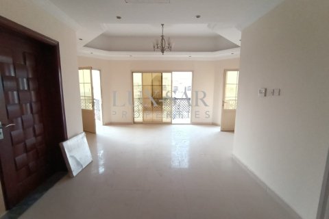 Villa en Dubai, 6 dormitorios, 1138.1 m², № 37314 - foto 5
