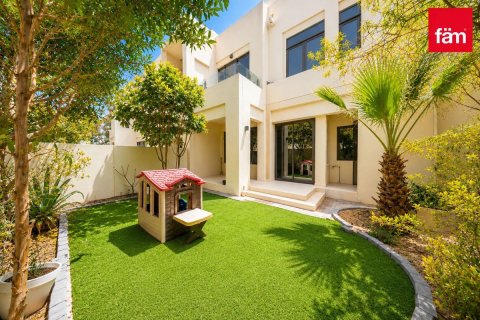 Villa en Reem, Dubai, 3 dormitorios, 219.7 m², № 139105