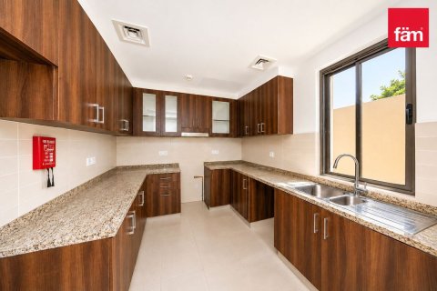 Villa en Reem, Dubai, 3 dormitorios, 219.7 m², № 139105 - foto 7
