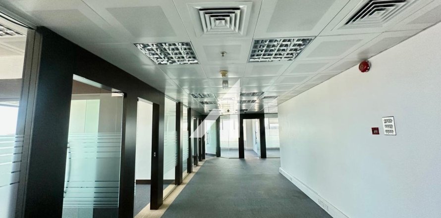 Bureau à Sheikh Zayed Road, Dubai, 186 m², № 102211
