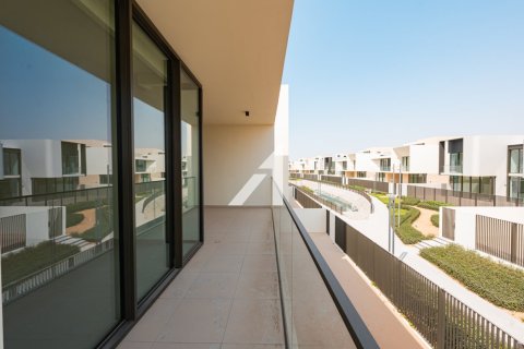 Villa in Dubai Hills Estate, Dubai 5 bedrooms, 963 sq.m. № 102216 - photo 25