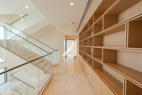 Villa in Dubai Hills Estate, Dubai 5 bedrooms, 963 sq.m. № 102216 - photo 11