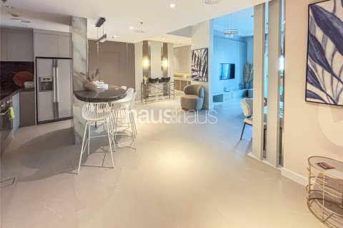 Снять в аренду квартиру в Marina View, Дубай Марина, Дубай: 3 спальни, 201м², № 45112 - фото 1