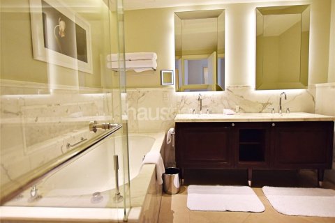 Apartment in Downtown Dubai (Downtown Burj Dubai), Dubai 2 bedrooms, 135 sq.m. № 45122 - photo 10