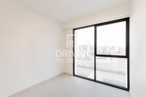 Снять в аренду таунхаус в The Valley, Дубай: 3 спальни, 177м², № 20312 - фото 14