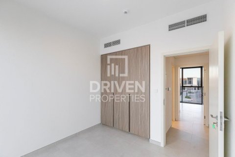Снять в аренду таунхаус в The Valley, Дубай: 3 спальни, 177м², № 20312 - фото 3