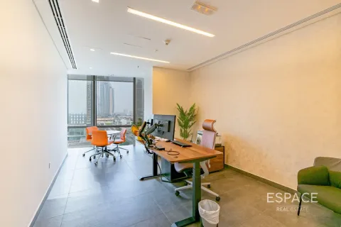 Bureau à Dubai, 461 m², № 61679 - photo 11