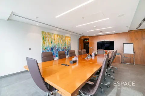 Bureau à Dubai, 461 m², № 61679 - photo 2