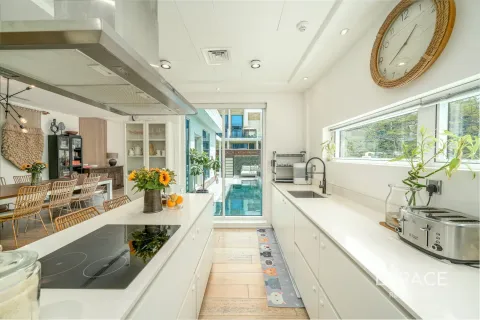 Villa à Jumeirah Village Circle, Dubai, 4 chambres, 529 m², № 61683 - photo 6