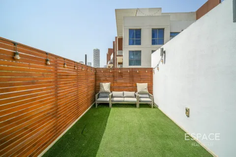 Villa à Jumeirah Village Circle, Dubai, 4 chambres, 529 m², № 61683 - photo 15