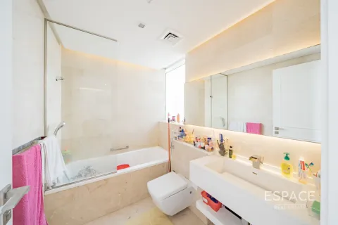 Apartment in West Avenue Tower, Dubai Marina, Dubai 4 bedrooms, 377 sq.m. № 61668 - photo 16