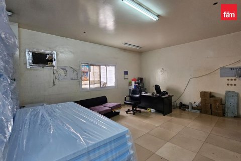 Снять в аренду склад в Джабаль-Али, Дубай: 980.1м², № 8233 - фото 13