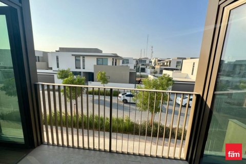 Villa in Al Furjan, Dubai 4 bedrooms, 618.1 sq.m. № 60469 - photo 24